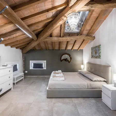 La Casa Di Valeria - Bed & Breakfast 4*