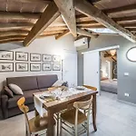 La Casa Di Valeria - Bed & Breakfast 4*