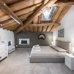 La Casa Di Valeria - Bed & Breakfast 4*