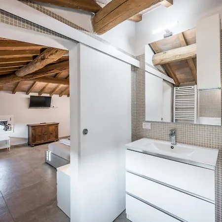 La Casa Di Valeria - 4* Modène