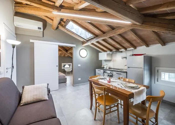 La Casa Di Valeria - Couette-café Modène