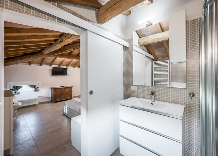 La Casa Di Valeria - 4* Modène